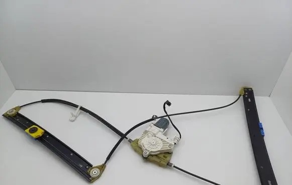 Audi A6 S6 C6 4F Front door window regulator with motor 8K0959802A