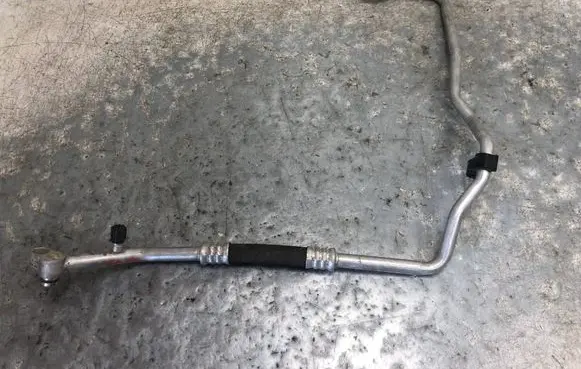 Volkswagen Multivan T6 Air conditioning (A/C) pipe/hose 7E1820743M