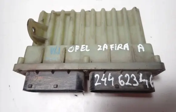 Opel Zafira A Coolant fan relay 24462346