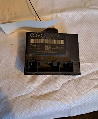 Audi A6 S6 C6 4F Door control unit/module 4F0959795F