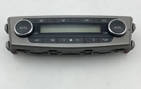 Toyota Avensis T270 Climate control unit 5590005450 E1064717