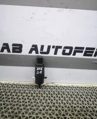 Audi Q2 - Headlight washer pump 1K6955651