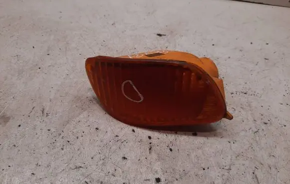 Ford Focus Front bumper turn signal 