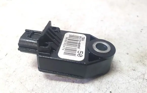 Toyota Avensis T270 Airbag deployment crash/impact sensor 8917302080