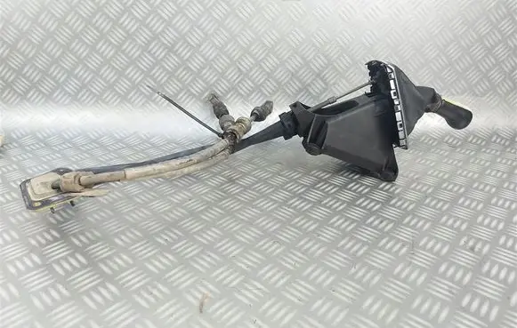 Toyota Corolla Verso E121 Gear shifter/selector 335300F010