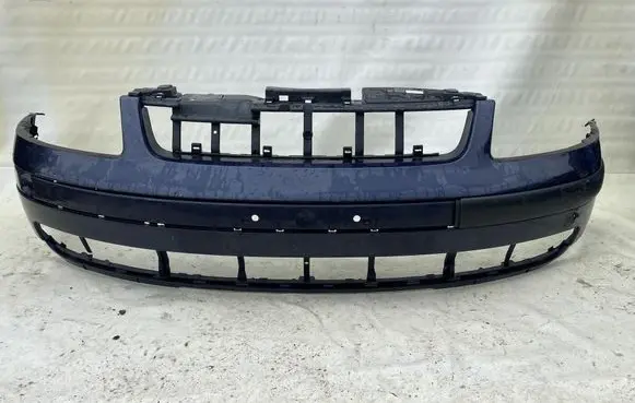 Volkswagen PASSAT B5 Front bumper 3B0807217