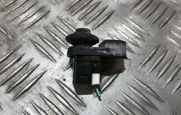Nissan Note (E11) Front door sensor coupe 