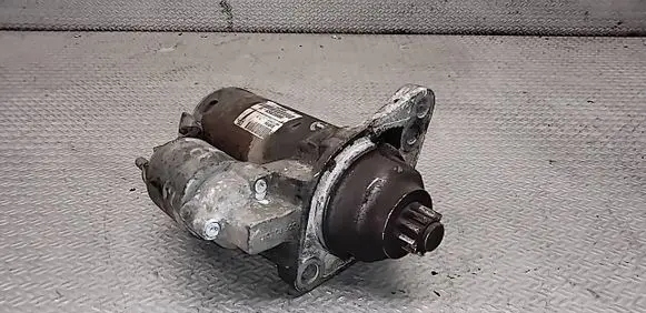 Volkswagen Touran I Starter motor 659589 0001123012 000002332815