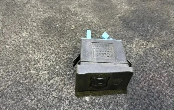 Audi A6 S6 C4 4A Headlight level height control switch 4a0941301a