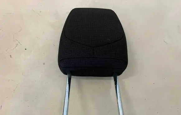 Toyota Auris E180 Front seat headrest 