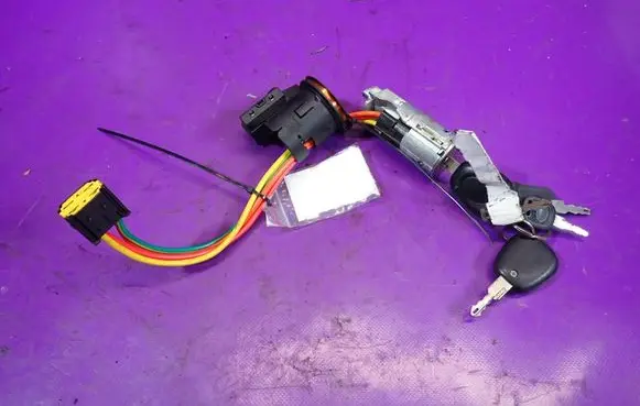 Renault Scenic I Ignition lock 