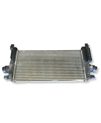 Opel Astra J Intercooler radiator 13267646 1060A 8135