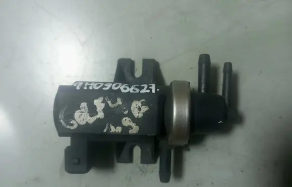 Volkswagen Golf IV Turbo solenoid valve 1H0906623
