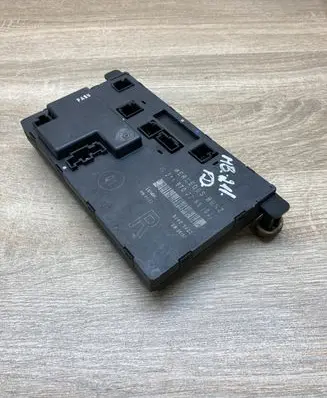 Mercedes-Benz E W211 Door control unit/module 2118702285 00401702