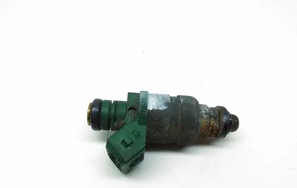 Audi A3 S3 8L Fuel injector 037906031AA