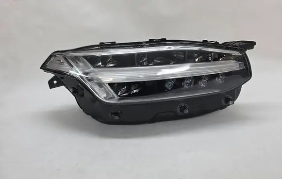 Volvo XC90 Headlight/headlamp 31468913