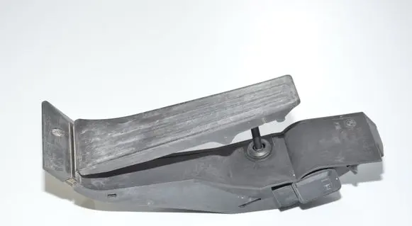 BMW 7 E65 E66 Accelerator throttle pedal 6762482