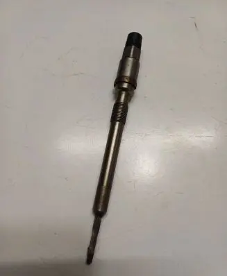 Volkswagen Touran II Glow plug 03L905061G
