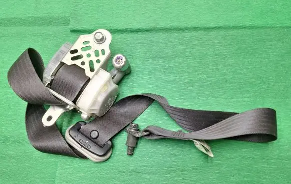 Subaru Forester SH Front seatbelt 7r3010p