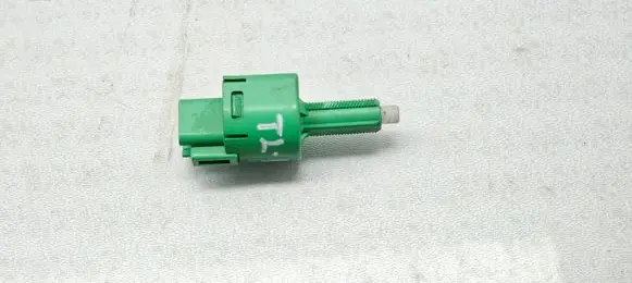 Toyota Avensis T270 Brake pedal sensor switch F80CS53