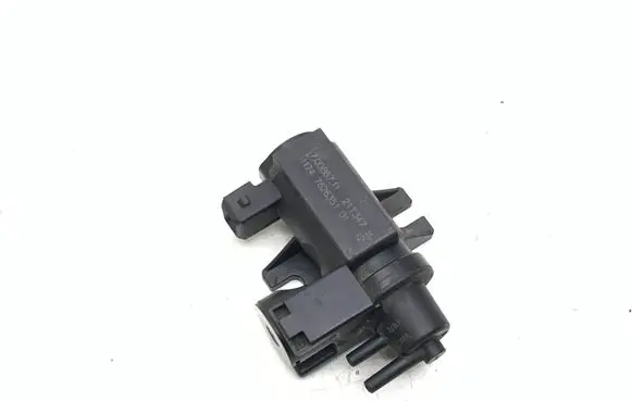 BMW X3 F25 Turbo solenoid valve 70088711 7626351
