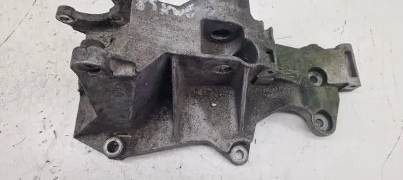Volkswagen PASSAT B5.5 Generator/alternator bracket 038903143AE