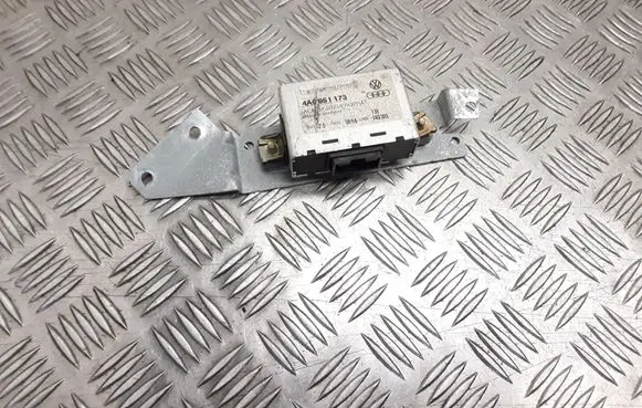 Audi A6 S6 C4 4A Alarm control unit/module 4A0951173 4A0907366A