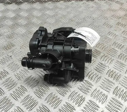 BMW 5 G30 G31 G38 Thermostat 8642560