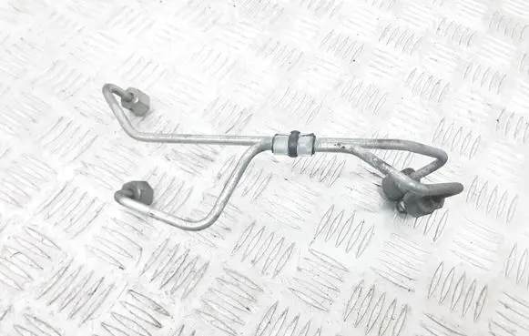 Volvo S60 Fuel injector supply line/pipe 