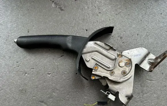 Nissan Terrano Hand brake release handle 360101F202
