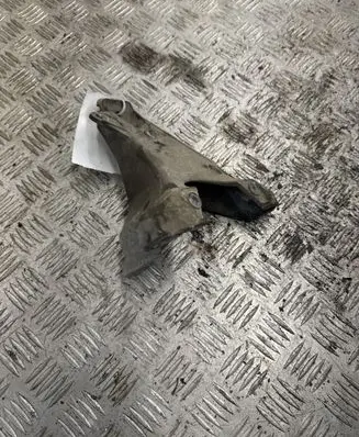 Audi A4 S4 B7 8E 8H Bracket in trunk/boot 