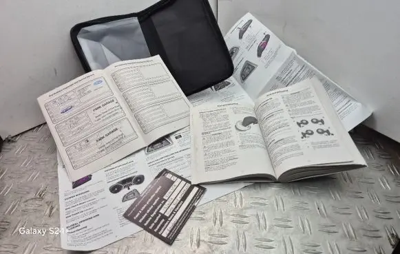 Ford Focus Owners service history hand book 