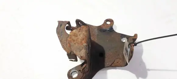 Renault Megane II Bracket in trunk/boot 