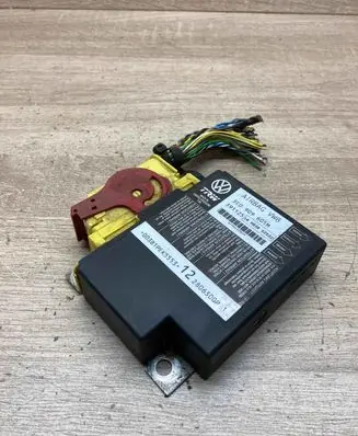 Volkswagen PASSAT B6 Airbag control unit/module 3C0909605M WithPlug