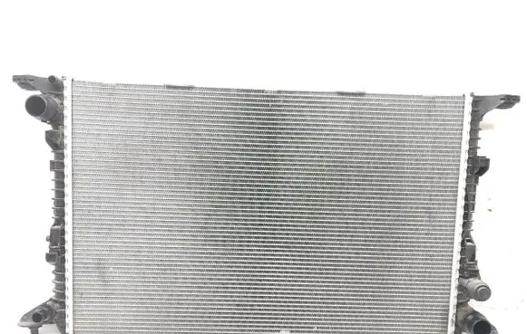 Audi A8 S8 D4 4H Coolant radiator 4H0121251C 777162 VP9TBH8005AC