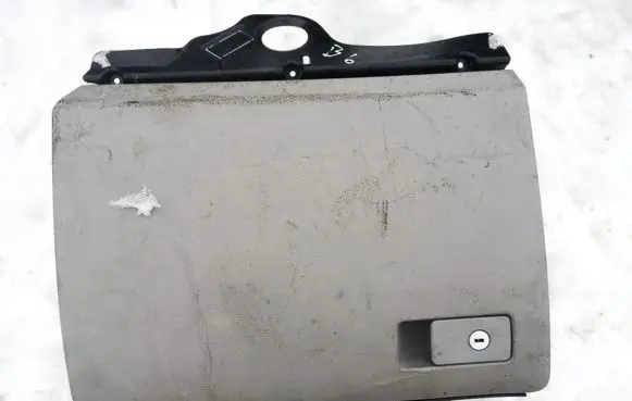 Volkswagen PASSAT B6 Glove box 3C1857101