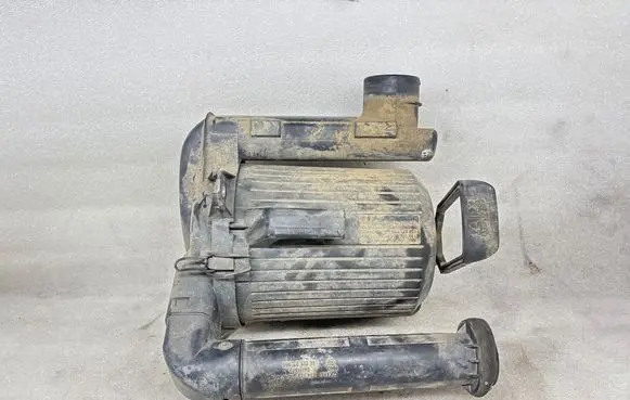 Volkswagen Transporter - Caravelle T4 Air filter box 044129607