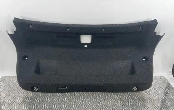 BMW 3 G20 G21 Tailgate trim 7430625