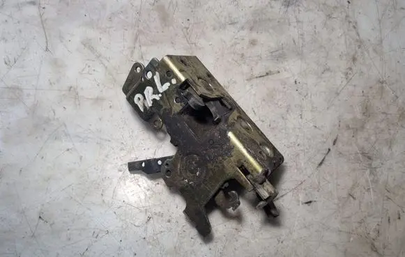 Volkswagen II LT Front door lock 9017200135