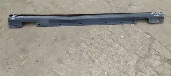 Mercedes-Benz C AMG W204 Front sill (body part) 