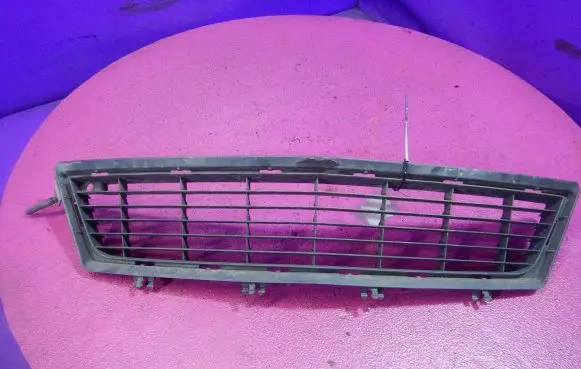 Opel Tigra B Front bumper lower grill 93162183