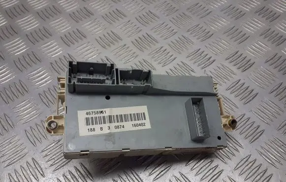 Fiat Punto (188) Fuse box cover 46812234