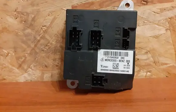 Mercedes-Benz CLS C219 Central body control module 2115453532 273