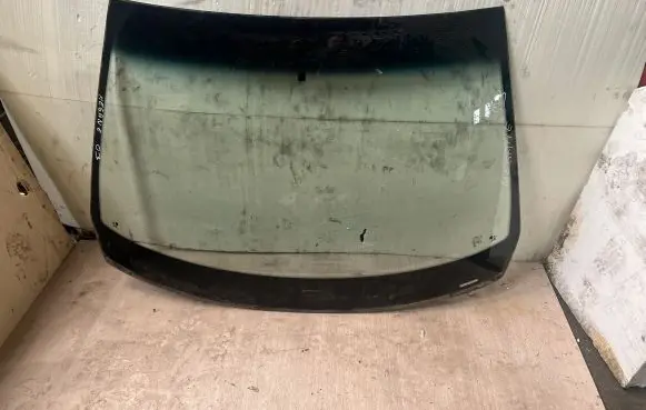 Renault Megane II Front windscreen/windshield window 