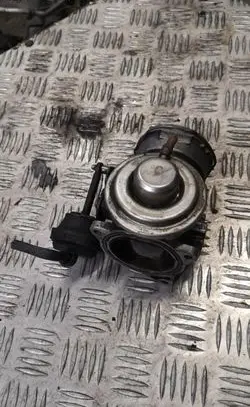 Ford Galaxy EGR valve 038131501j