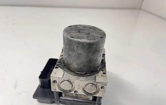 BMW 5 E60 E61 ABS Pump