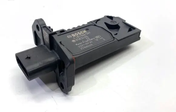 BMW 2 F44 Mass air flow meter 0281006597