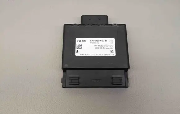 Audi A5 8T 8F Other devices 8K0959663B