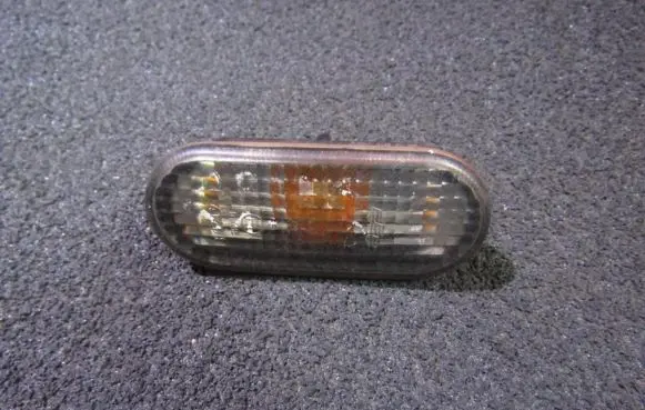 Volkswagen Bora Front fender indicator light 1j5949117