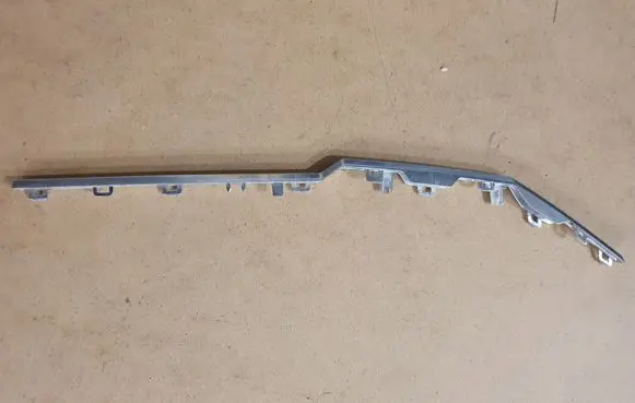 Audi Q3 F3 Front bumper upper radiator grill 83A853651B 17555100 83A853651